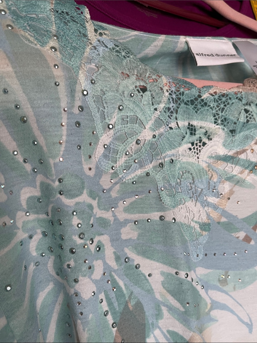Alfred Dunner Mint and Beige Lace-Accent Long Sleeve Top